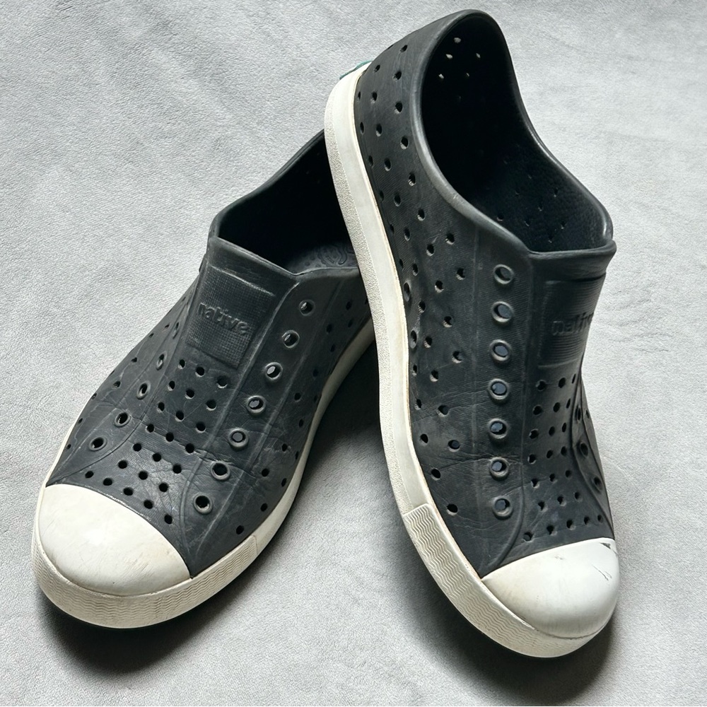 COPY - Kids Native rubber slip on sneaker shoes Size J 3